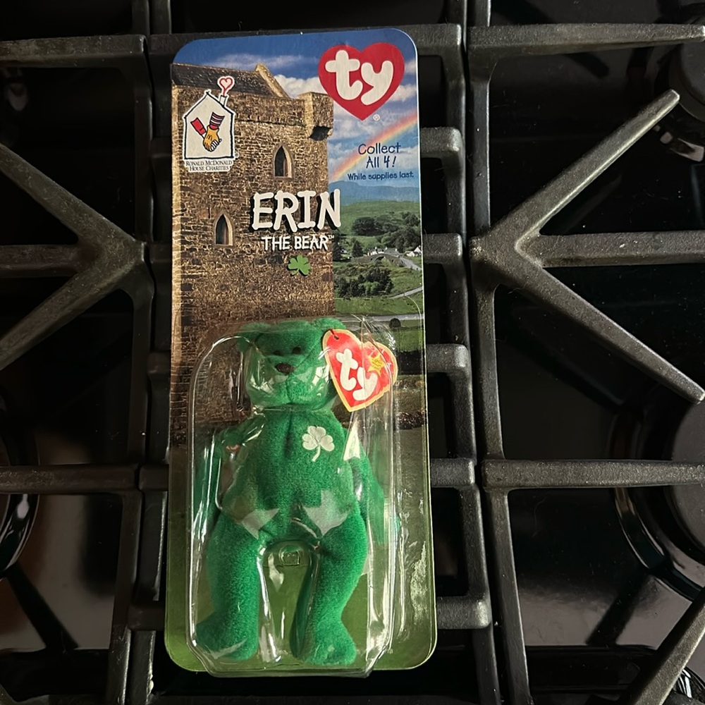 McDonald’s TY Beanie Baby “Erin The Bear” Rare With ERRORS.